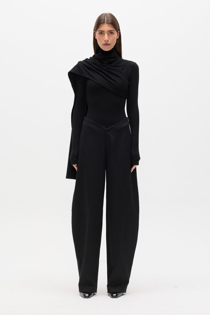 ESTELLE TOP - BLACK 1
