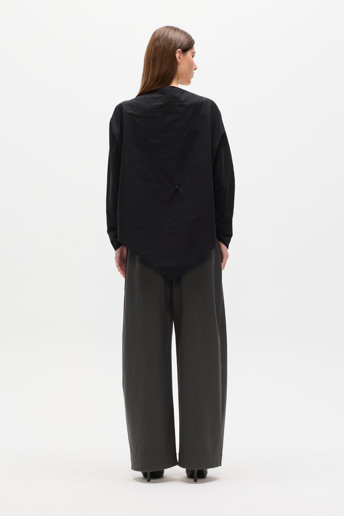 HALTHEA TOP - BLACK 6