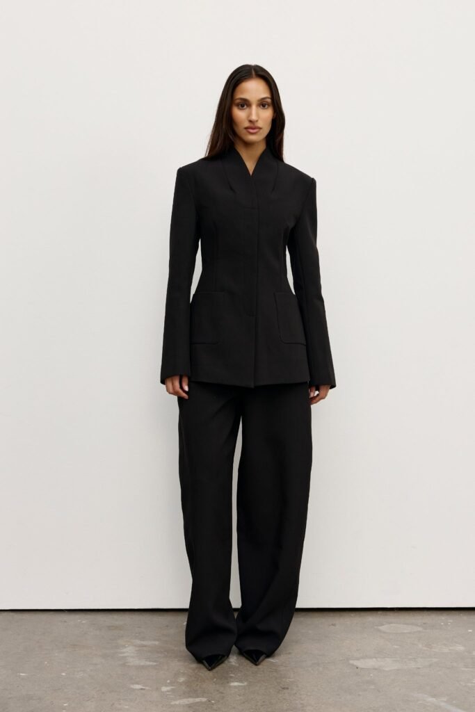 LINDSAY BLAZER - BLACK 1